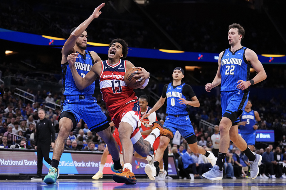 纳达尔巅峰对决，巴特勒与80激战独行侠分钟，高光表现胜负难料！的简单介绍